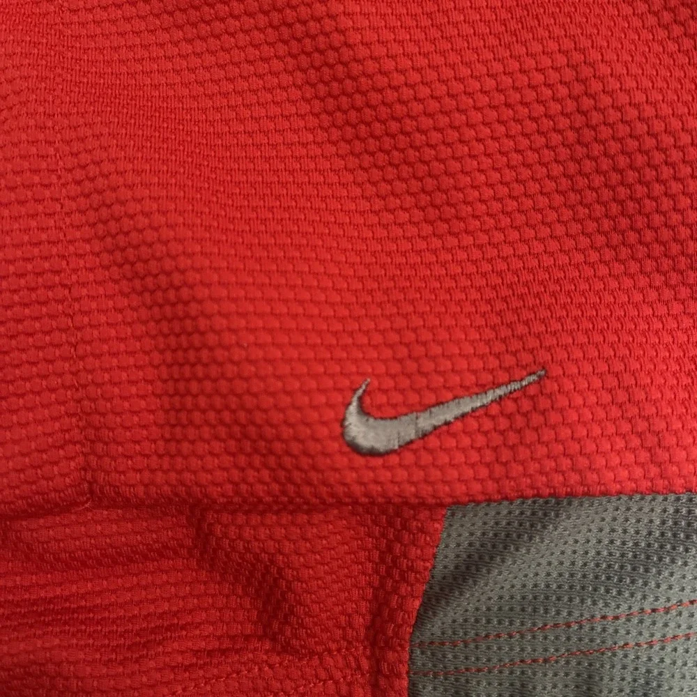 Nike sphere dry